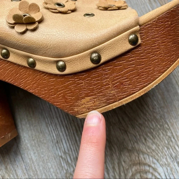 DOLCE by MOJOMOXY |  Chunky Platform Sandal - Picture 6 of 9